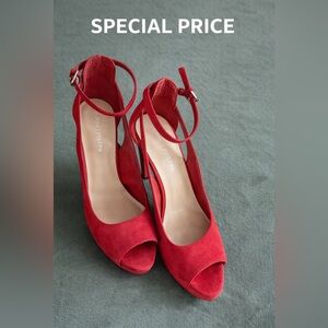 Marc Fisher Red Suede Platform Heels ❤️